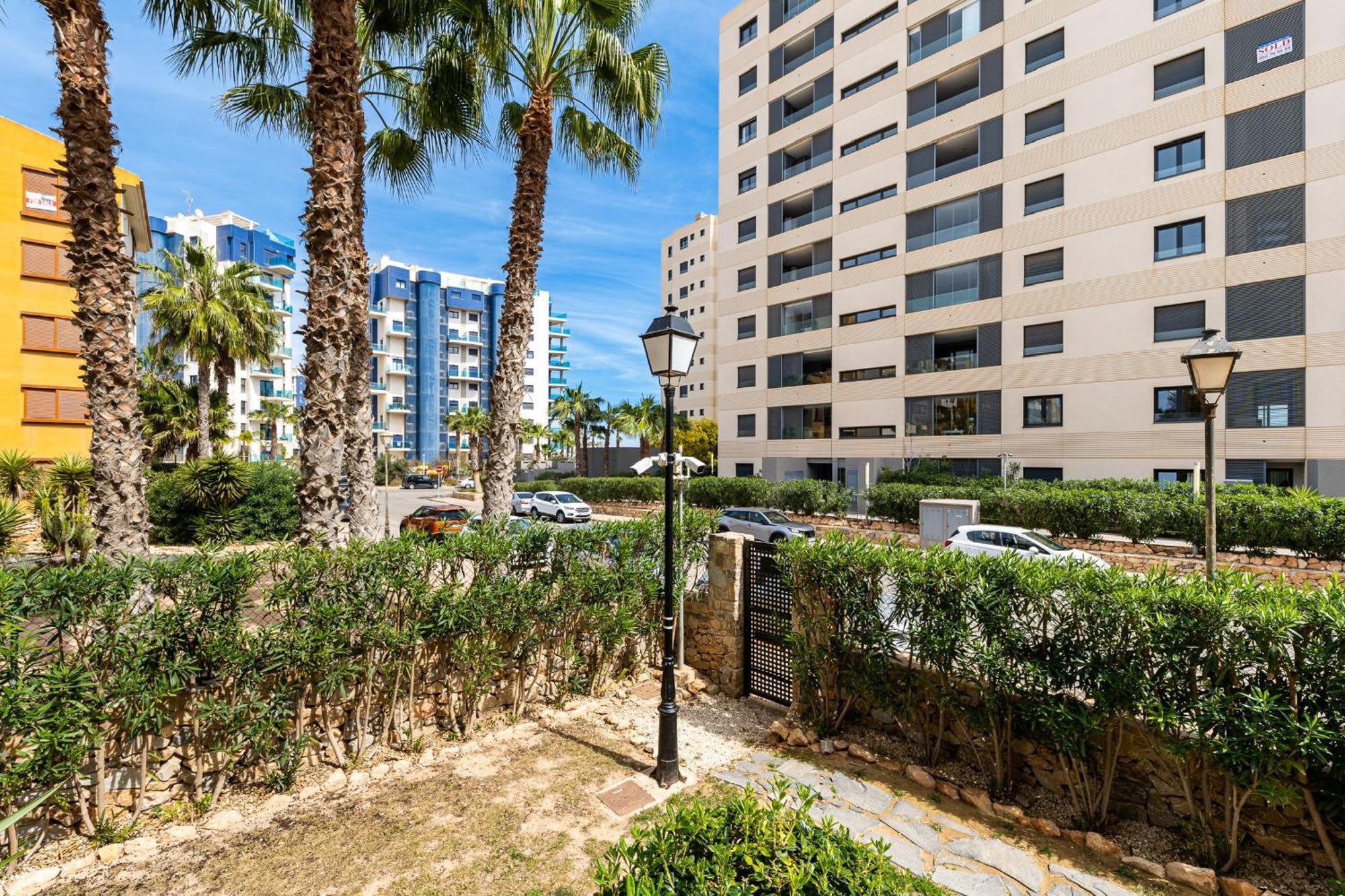 Tornado Apartamento Sunrise Torrevieja Dış mekan fotoğraf